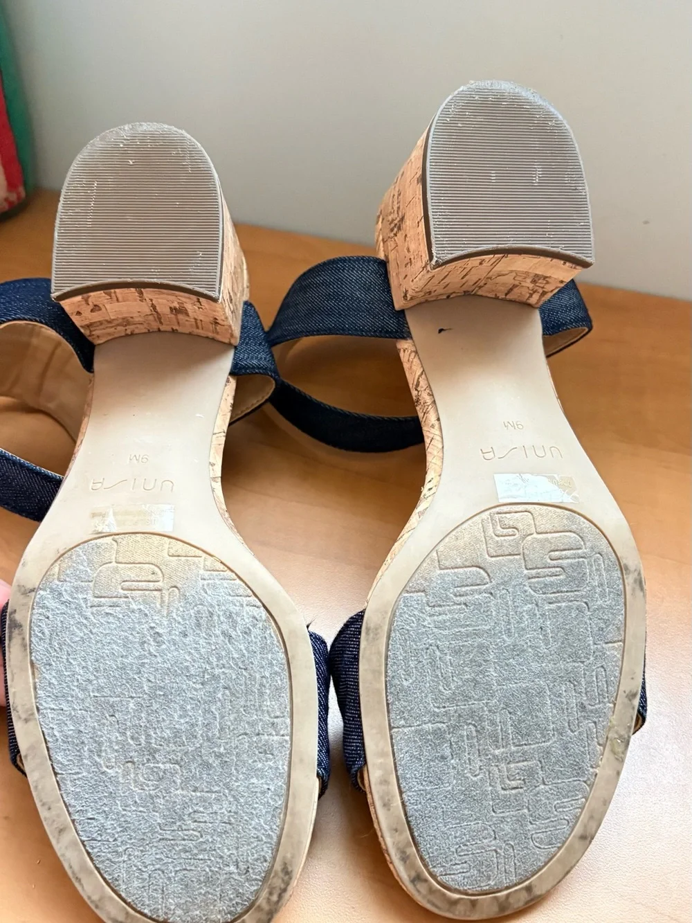 Like New Unisa block heel sandal